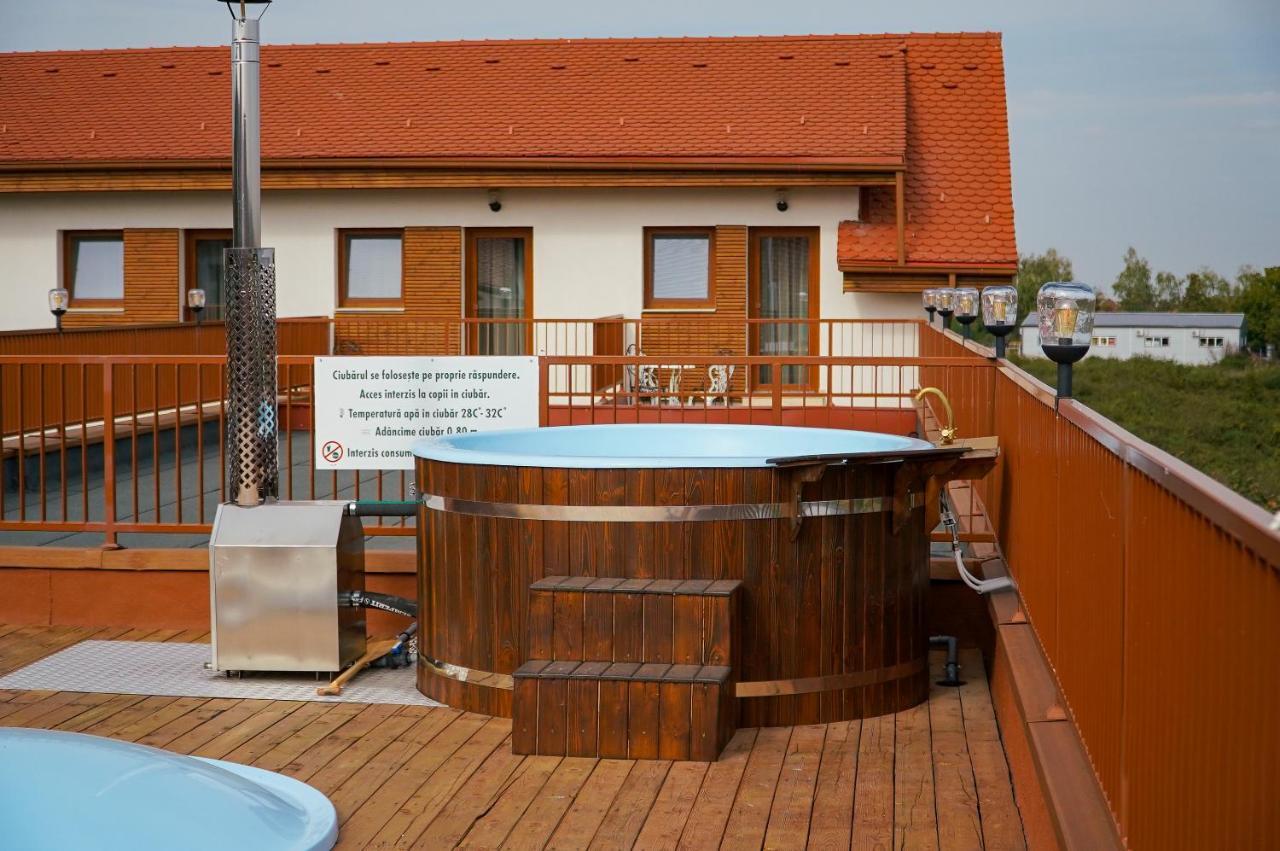 Paleus Resort Luaran gambar